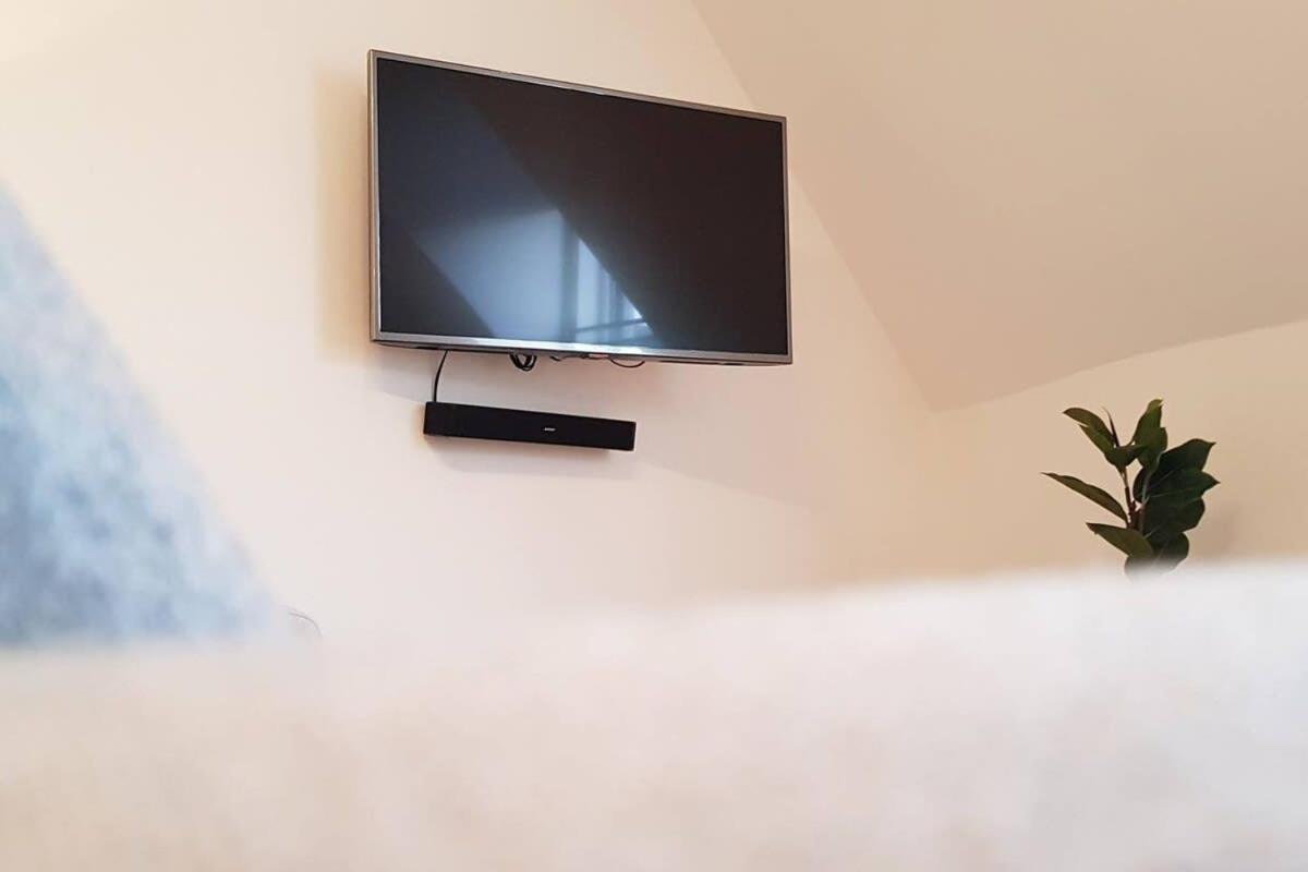 Modern Apartment In The Heart Of Oxford With Secure Underground Parking 외부 사진