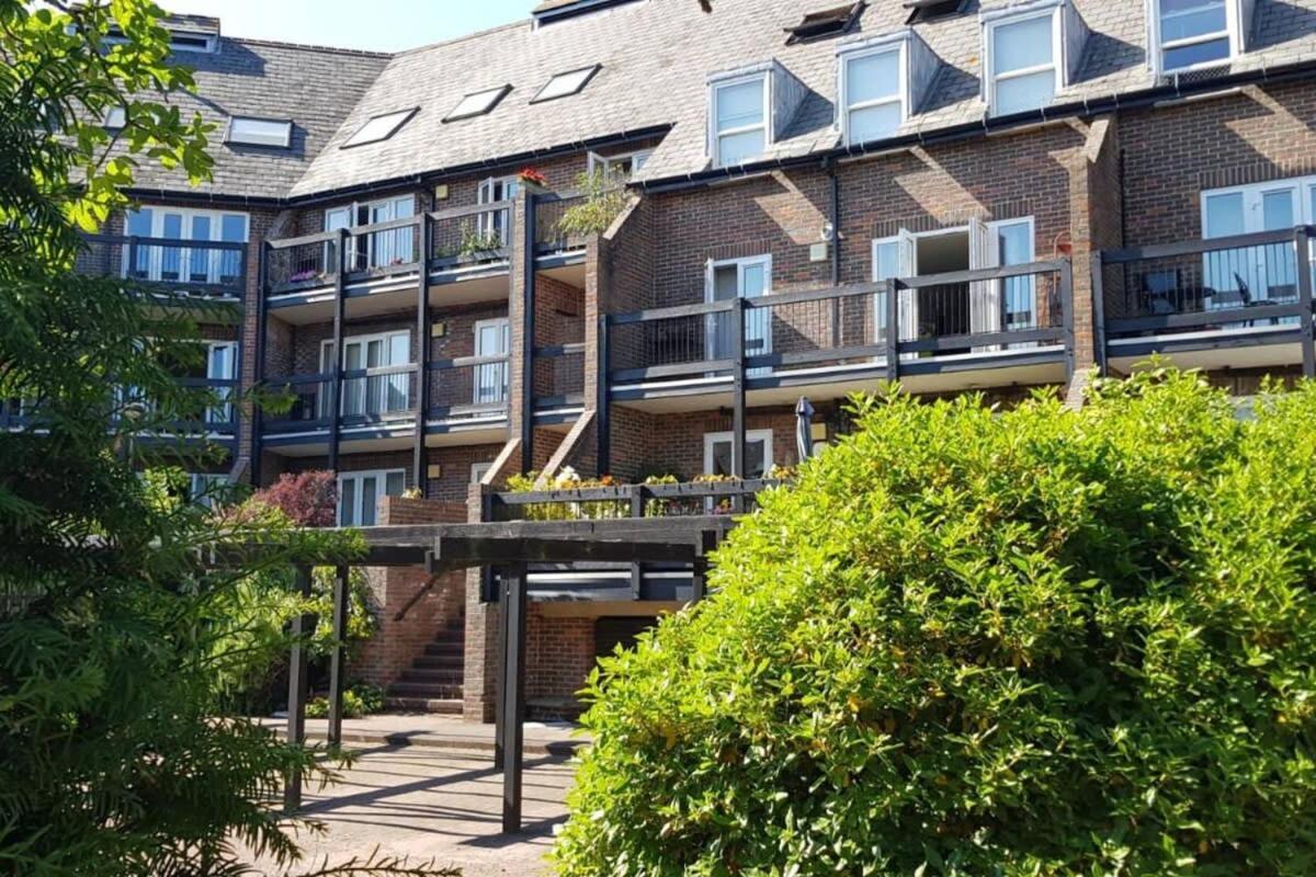Modern Apartment In The Heart Of Oxford With Secure Underground Parking 외부 사진
